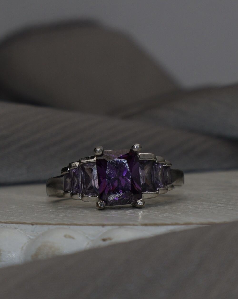 Vintage Sterling Silver Amethyst Ring 3.8G / Sz 8
